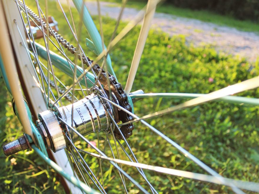 close up photo of bicycle chain